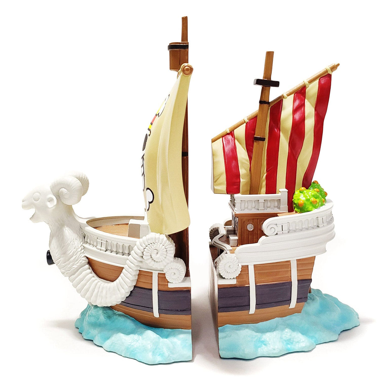 Flying Lamb | One Piece | Buchstützen